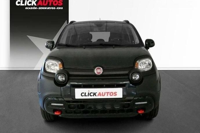 Usado Fiat Panda Cross Cross 70 CV (51 kW) 2024 Verde Utilitario