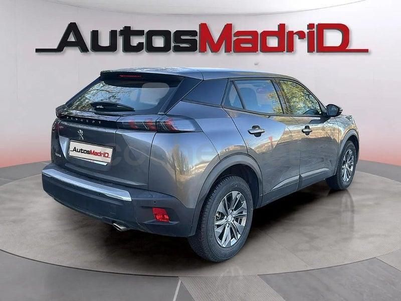 Usado Peugeot 2008 Active 110 CV (80 kW) 2021 Gris / plata SUV