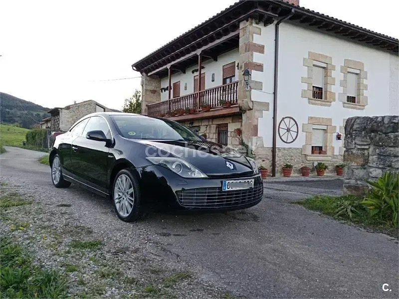 Usado Renault Laguna Coupé 150 CV (110 kW) 2009 Negro Coupe