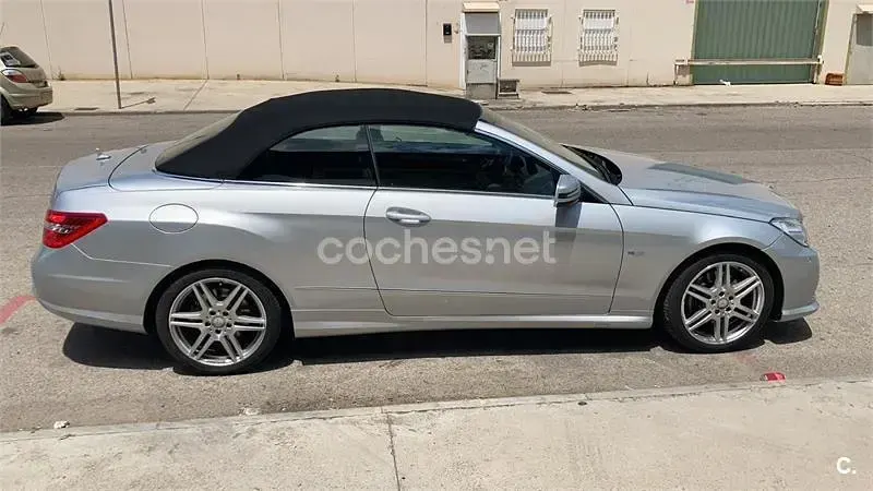 Usado Mercedes E250 Avantgarde 204 CV (150 kW) 2010 Gris / plata Descapotable