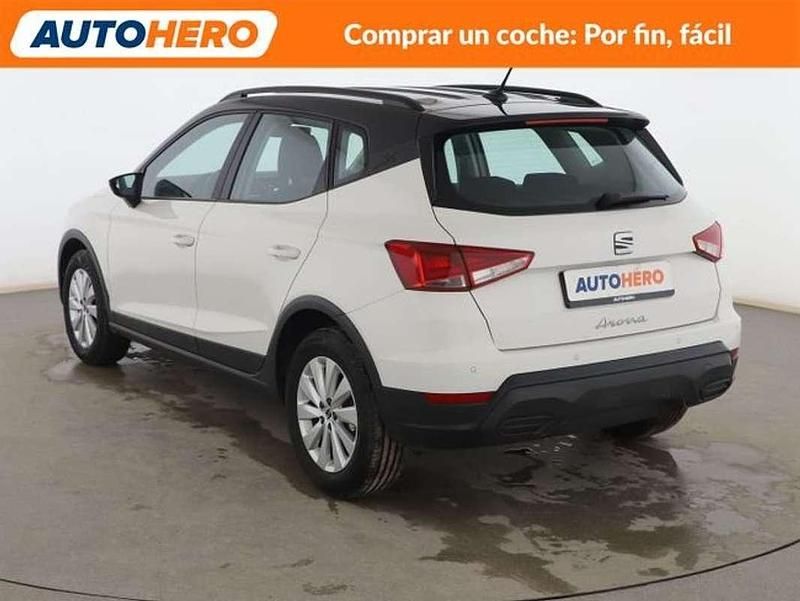 Usado Seat Arona Style 110 CV (80 kW) 2022 Blanco SUV