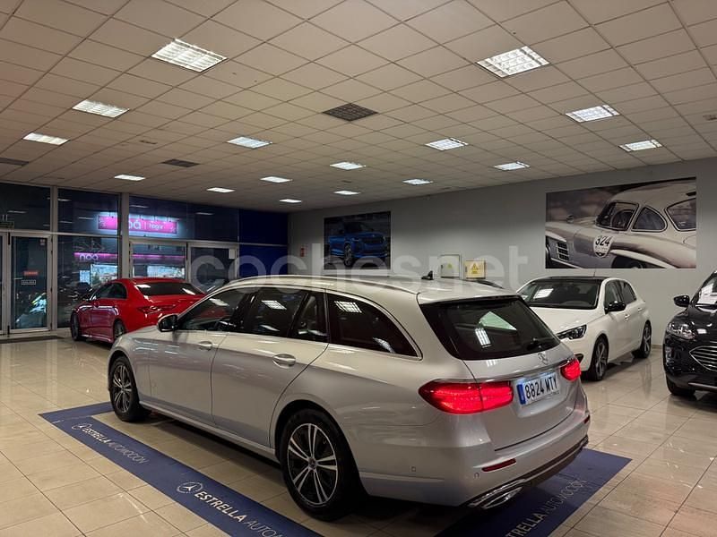Usado Mercedes E220 194 CV (142 kW) 2020 Gris / plata Familiar