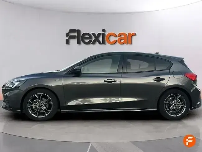 Usado Ford Focus Trend 125 CV (91 kW) 2020 Gris