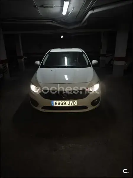 Usado Fiat Tipo Lounge 95 CV (69 kW) 2016 Blanco Berlina