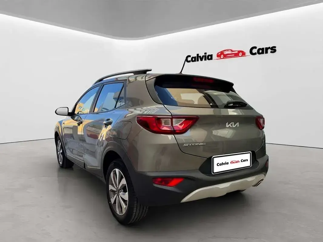Usado Kia Stonic Plus 84 CV (61 kW) 2022 Gris SUV