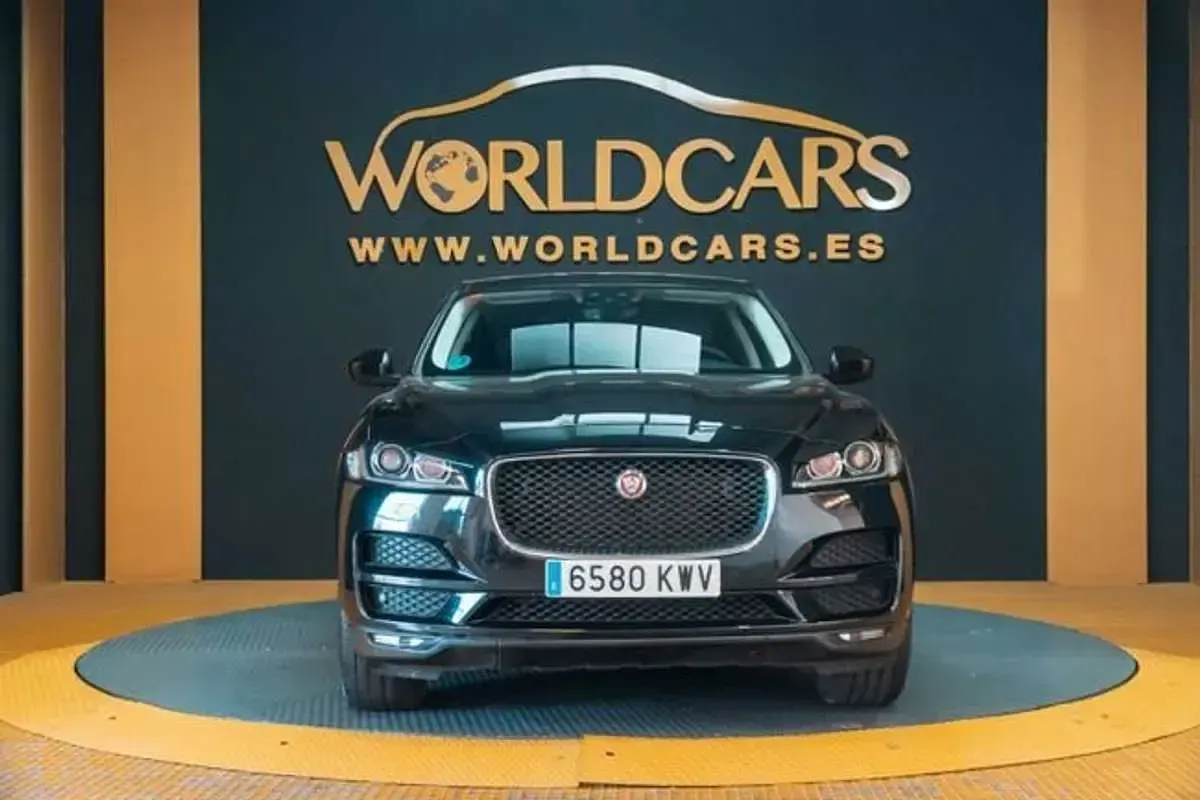 Usado Jaguar F-Pace Prestige 179 CV (131 kW) 2019 Negro SUV