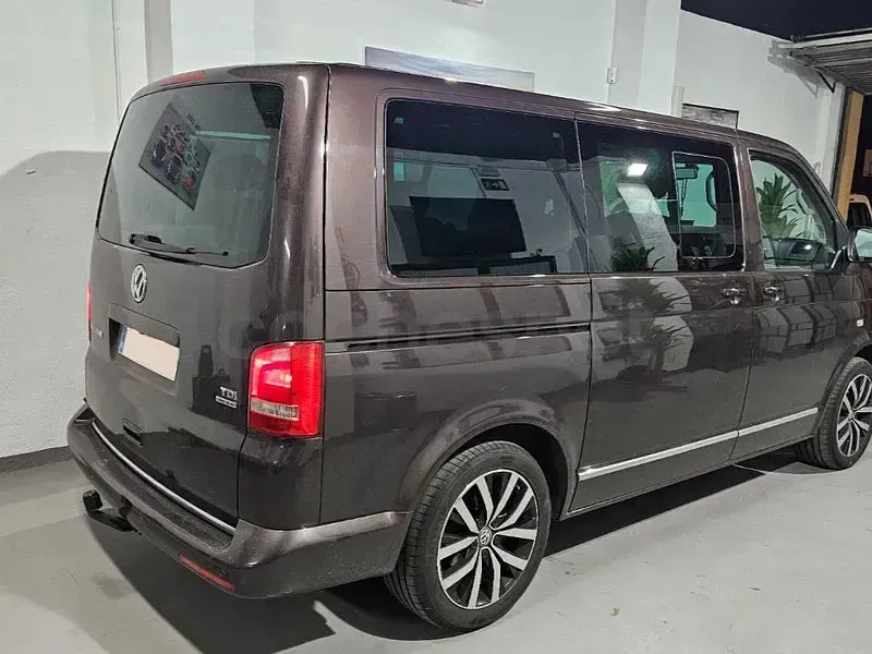 Usado VW Multivan 180 CV (132 kW) 2015 Marrón Monovolumen