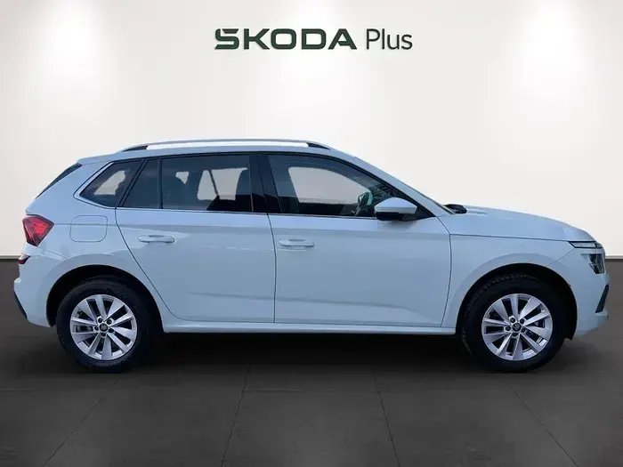 Usado Skoda Kamiq Selection 115 CV (84 kW) 2025 Blanco SUV