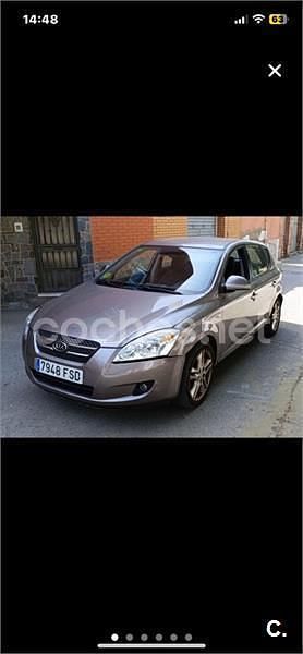 Beige Usado 2007 Kia Ceed Utilitario | 3100 € - Imagen 1/3