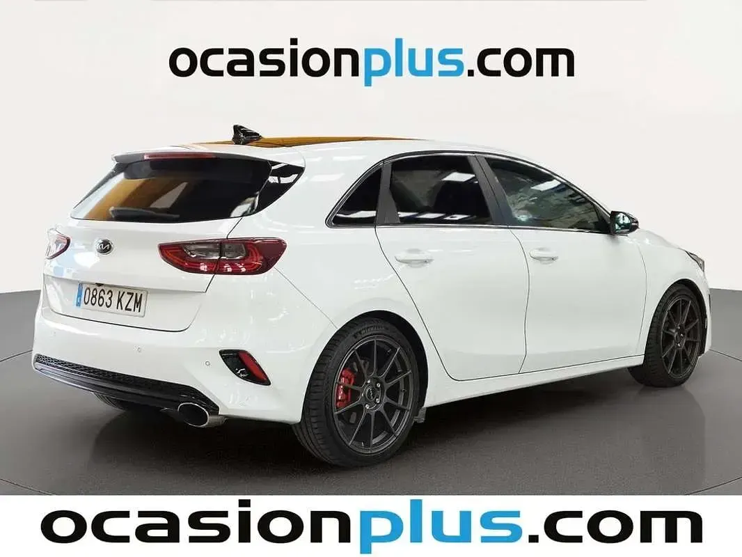 Usado Kia Ceed 140 CV (102 kW) 2019 Blanco Utilitario