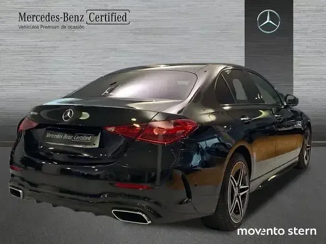 Usado Mercedes C300e AMG line 313 CV (230 kW) 2024 Negro obsidiana  pintura metalizada Berlina
