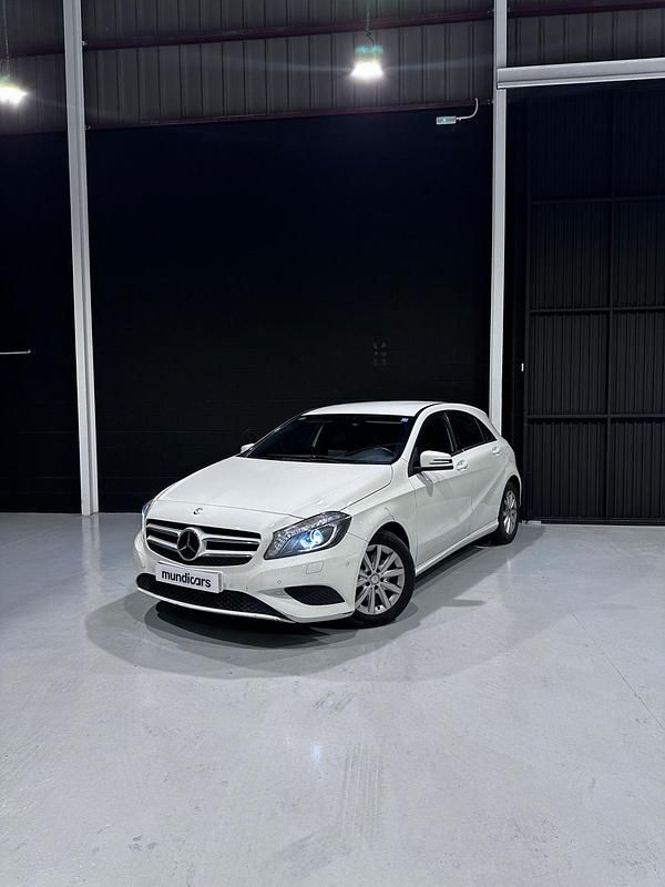 Brugt Mercedes A180 Style 122 HK (89 kW) 2013 Hvid Sedan