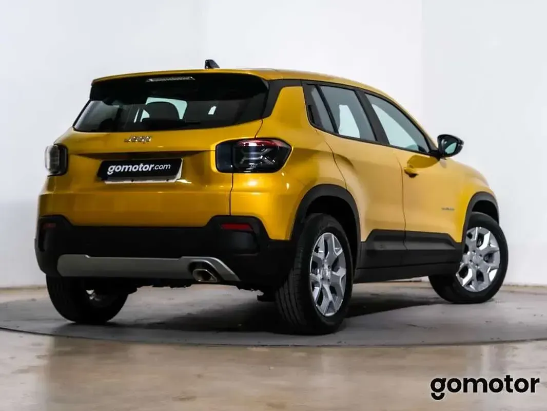 Usado Jeep Avenger Altitude 110 CV (80 kW) 2025 Amarillo SUV