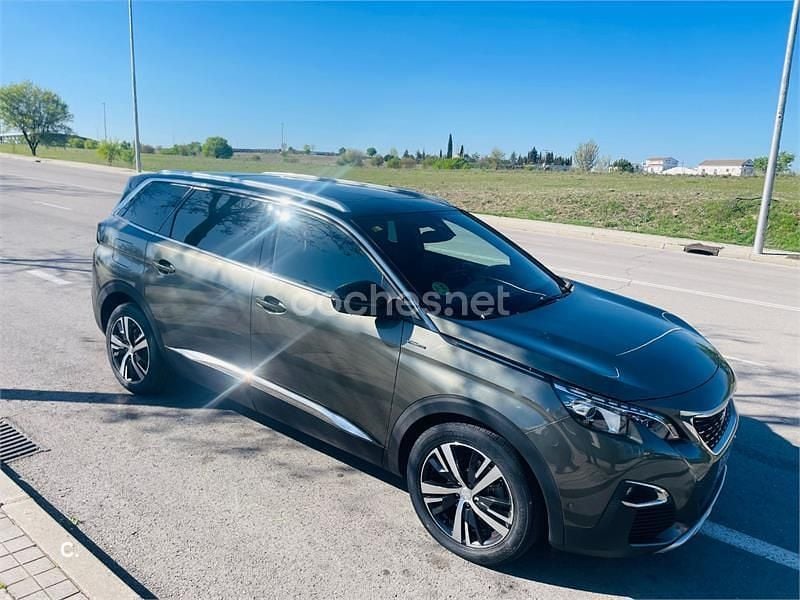 Usado Peugeot 5008 GT-line 165 CV (121 kW) 2017 Gris / plata SUV