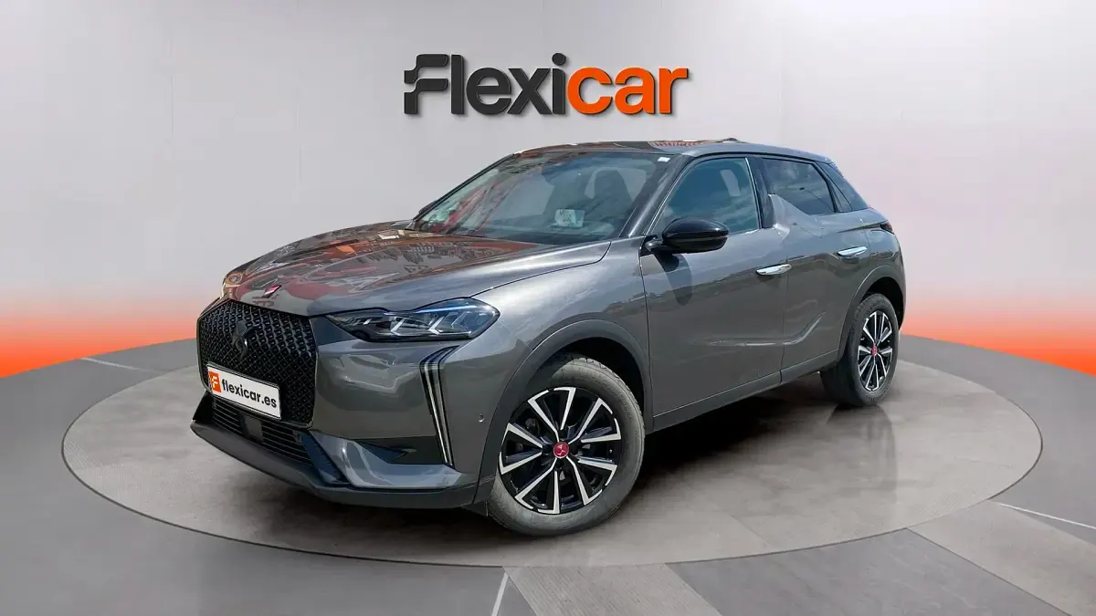 Usado DS Automobiles DS3 Crossback Performance 131 CV (96 kW) 2023 Gris SUV