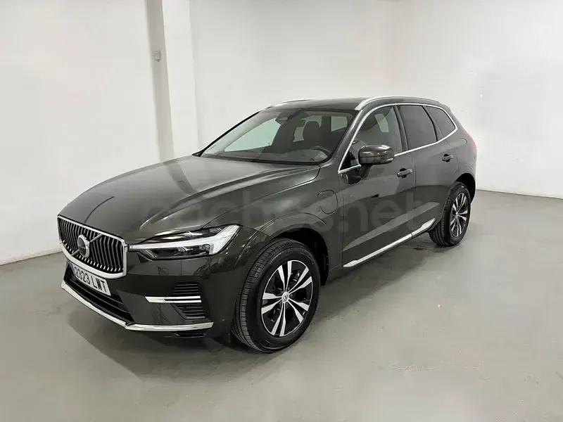 Usado Volvo XC60 Plus 350 CV (257 kW) 2022 Gris / plata SUV