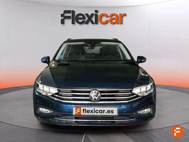 Usado VW Passat 122 CV (89 kW) 2023 Azul Familiar