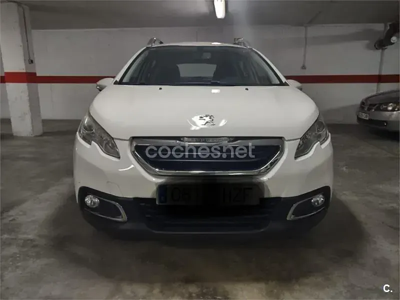 Usado Peugeot 2008 Access 82 CV (60 kW) 2014 Blanco SUV