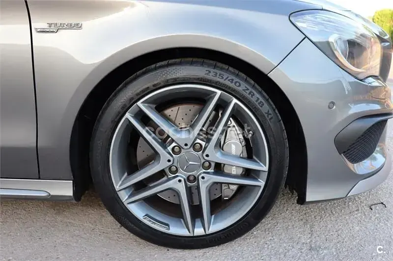 Usado Mercedes CLA45 AMG AMG 360 CV (264 kW) 2015 Gris / plata Coupe