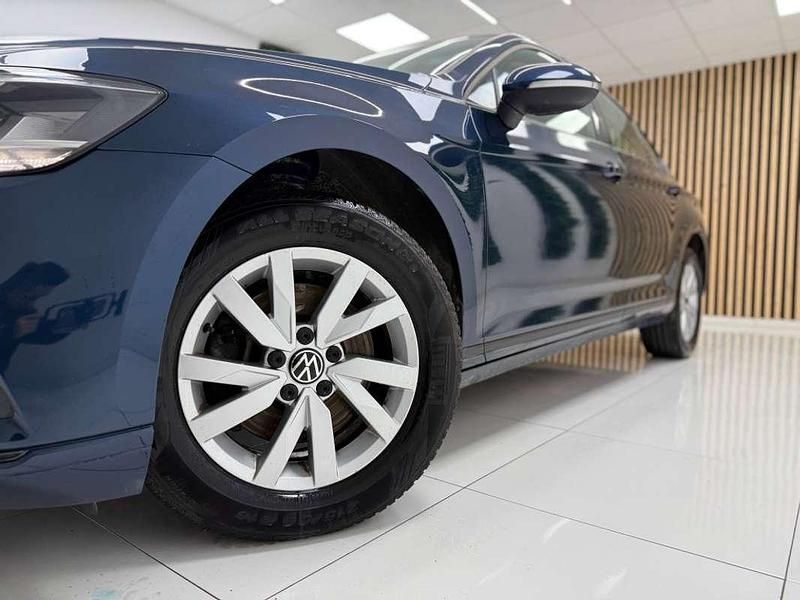 Usado VW Passat 150 CV (110 kW) 2022 Azul Berlina