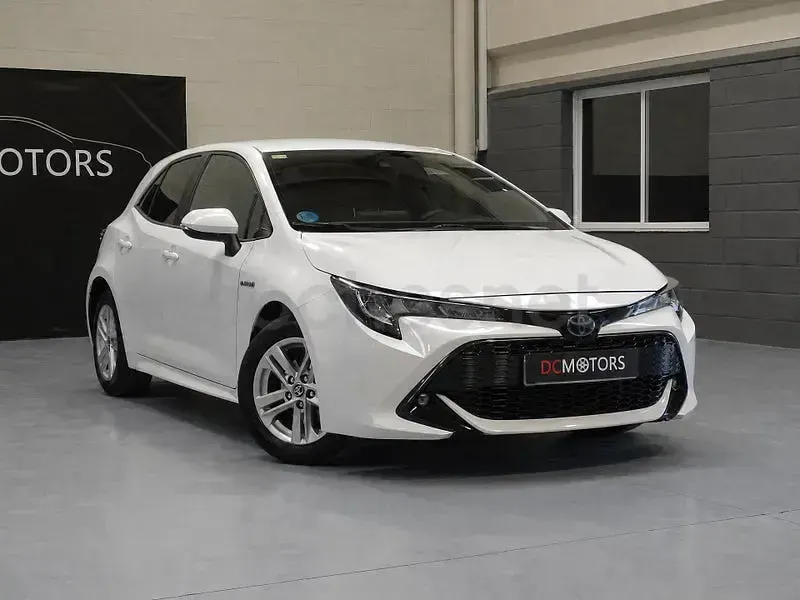 Usado Toyota Corolla Active 122 CV (89 kW) 2020 Blanco Berlina