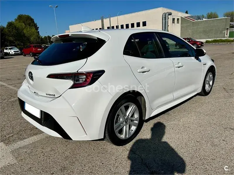 Usado Toyota Corolla Style 122 HP (89 kW) 2020 Branco Sedan