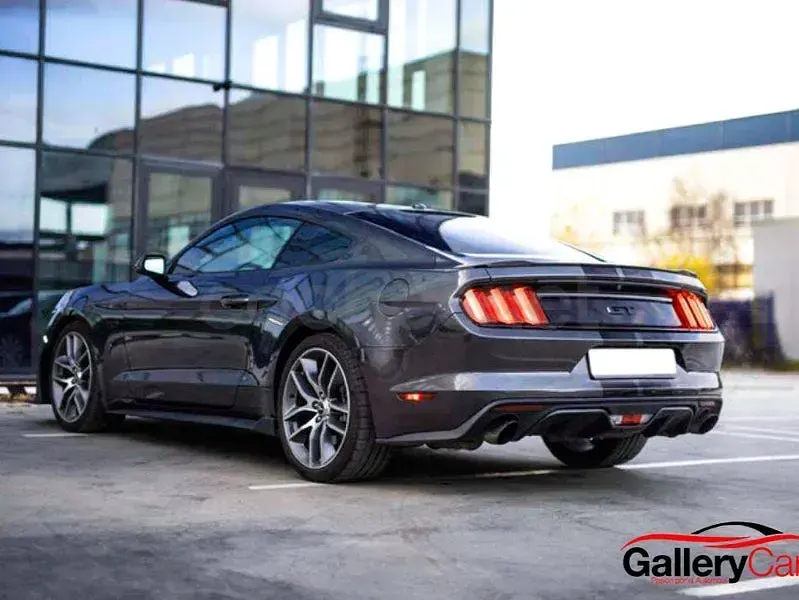 Usado Ford Mustang GT 418 CV (307 kW) 2016 Gris / plata Coupe
