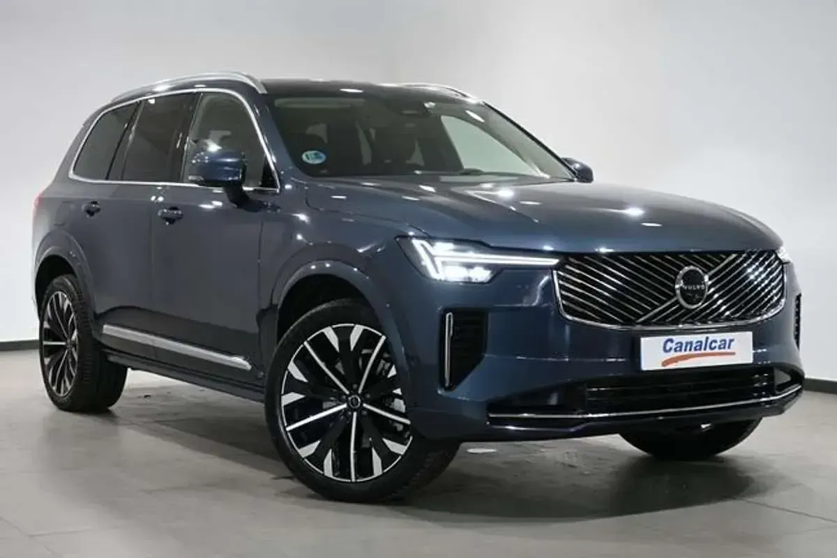 Usado Volvo XC90 Plus 250 CV (183 kW) 2025 Azul SUV