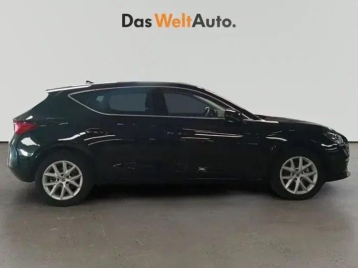 Usado Seat Leon Style 116 CV (85 kW) 2025 Negro