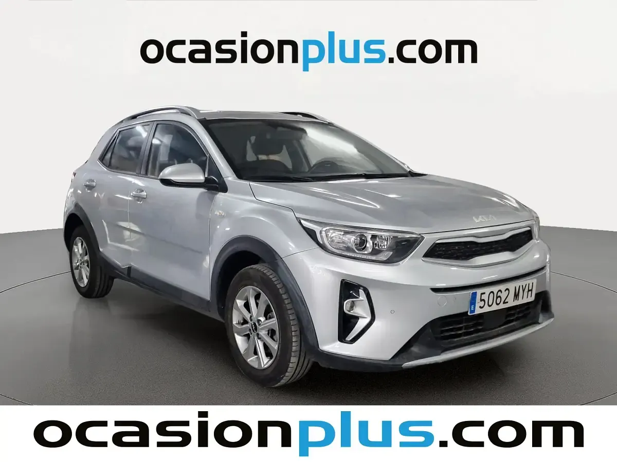 Usado Kia Stonic 79 CV (58 kW) 2025 Gris SUV