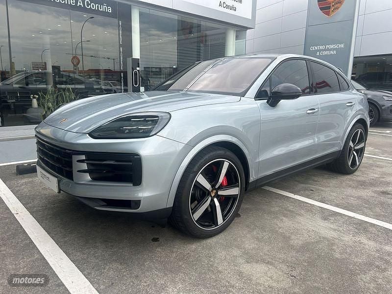 Plata Usado 2024 Porsche Cayenne S E-Hybrid SUV | 123.700 € - Imagen 1/4