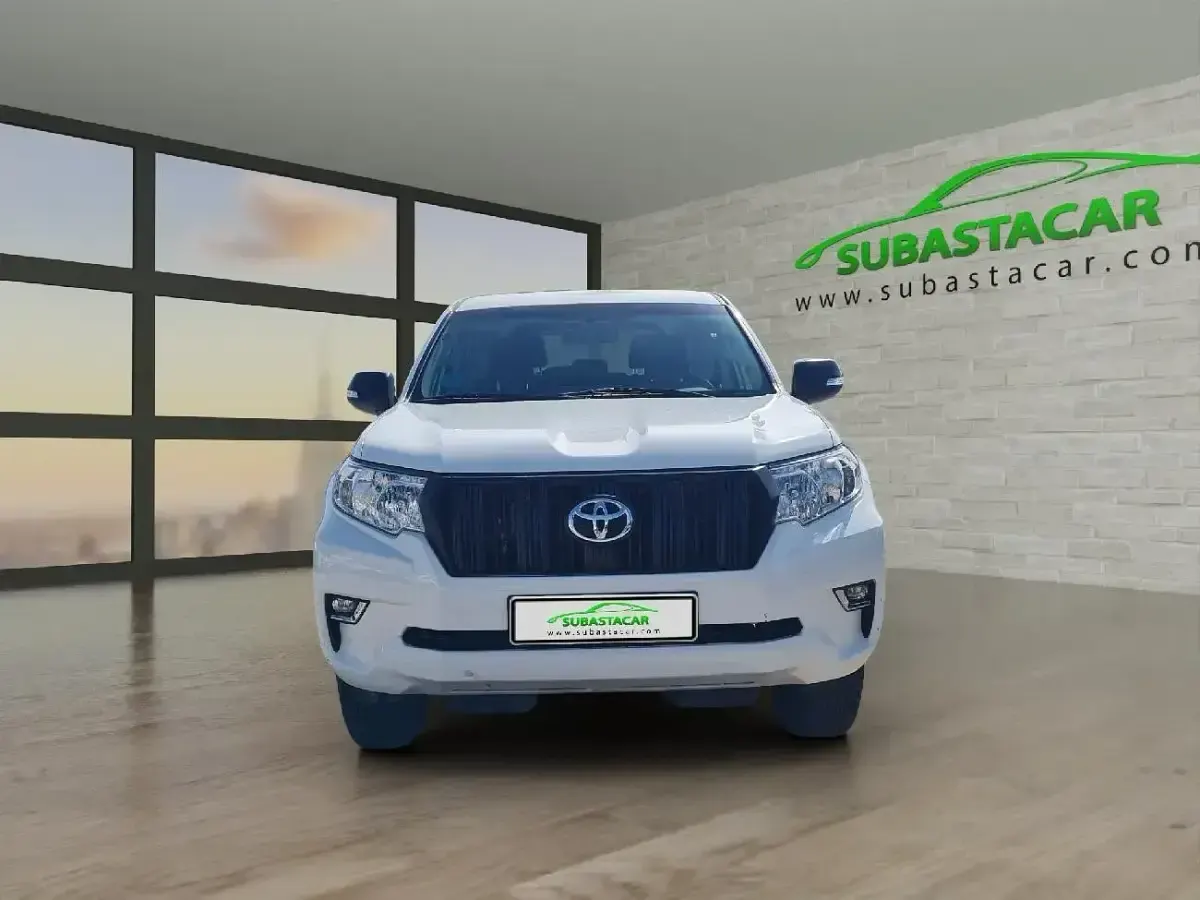 Usado Toyota Land Cruiser 204 CV (150 kW) 2021 Blanco Utilitario