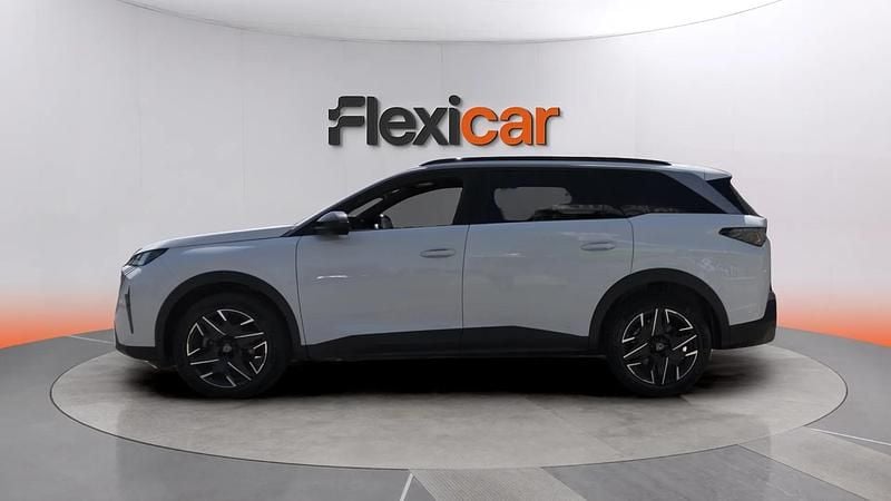 Używany Peugeot 5008 Allure 145 KM (106 kW) 2025 Biały SUV