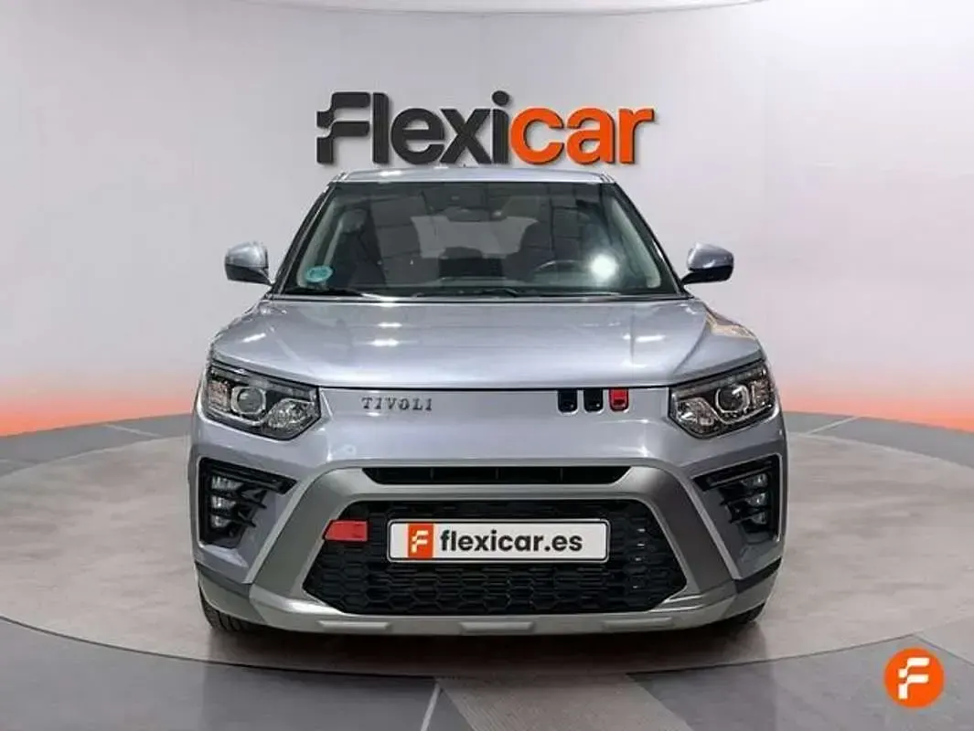 Usado SsangYong Tivoli 135 CV (99 kW) 2024 Gris SUV