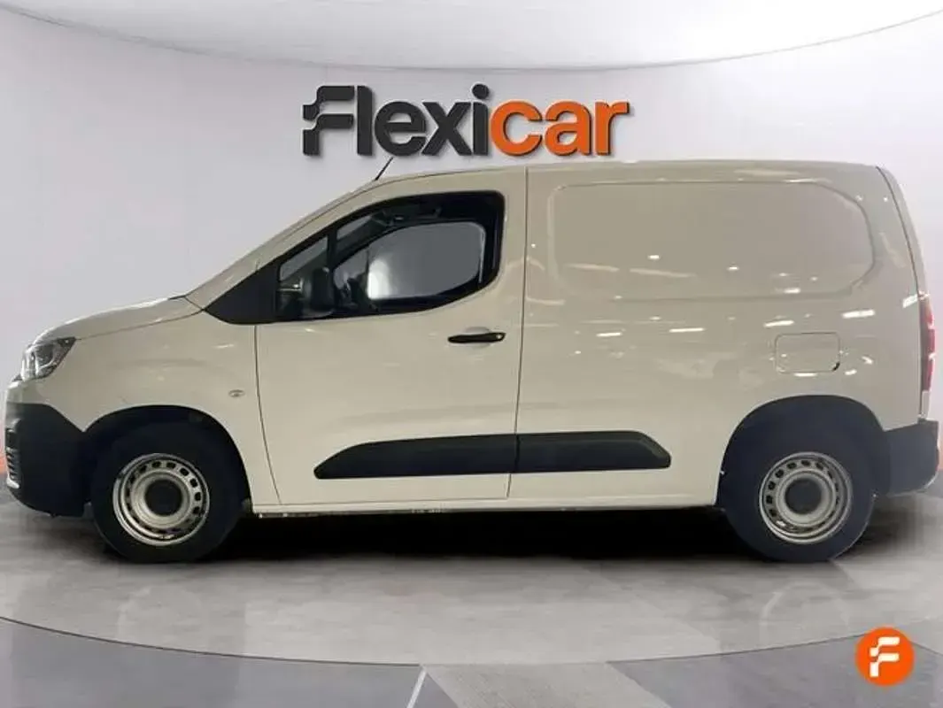 Usado Citroën Berlingo 102 CV (75 kW) 2021 Blanco Monovolumen