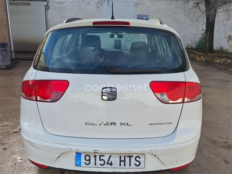 Usado Seat Altea XL Style 105 CV (77 kW) 2013 Blanco Monovolumen