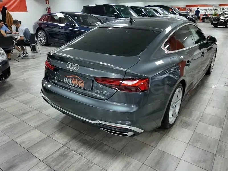 Usado Audi A5 Sportback S-Line 150 CV (110 kW) 2022 Gris / plata Utilitario