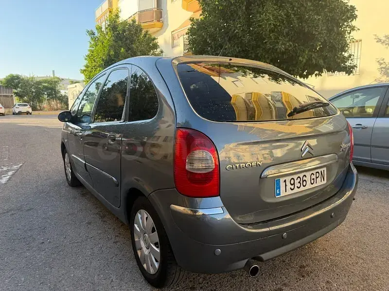 Usado Citroën Xsara Picasso 92 CV (67 kW) 2009 Gris / plata Monovolumen