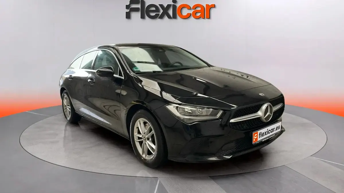 Occasion Mercedes CLA200 Shooting Brake 150 PK (110 kW) 2020 Zwart Stationwagen