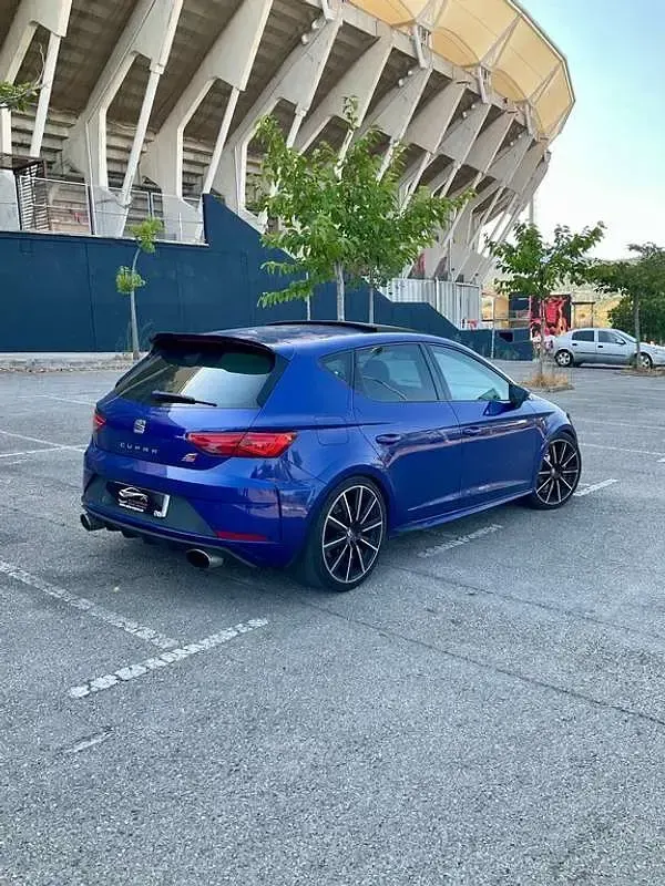 Usado Seat Leon ST CUPRA 300 CV (220 kW) 2018 Azul Familiar