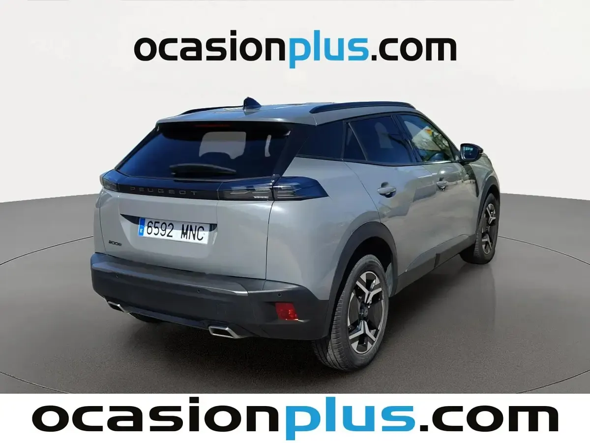 Usado Peugeot 2008 Allure 131 CV (96 kW) 2024 Gris SUV