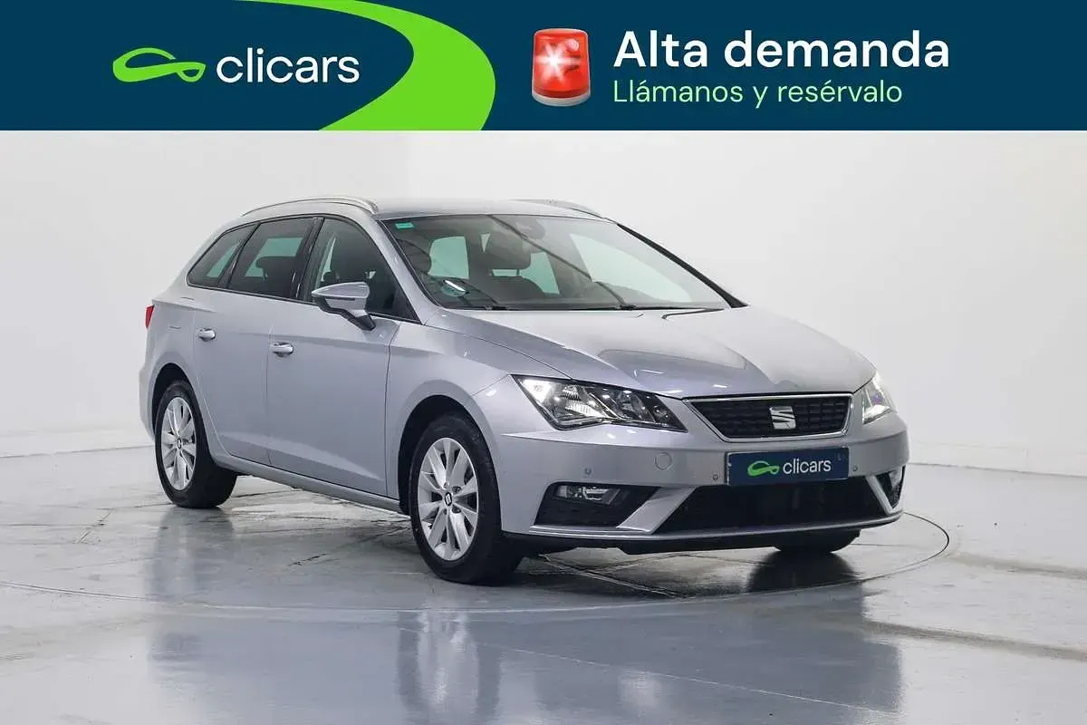 Usado Seat Leon ST Style 150 CV (110 kW) 2019 Plateado Familiar