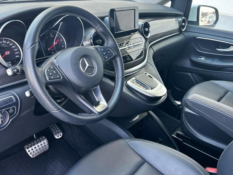 Käytetty Mercedes V220 163 HP (119 kW) 2023 Valkoinen Tila-auto
