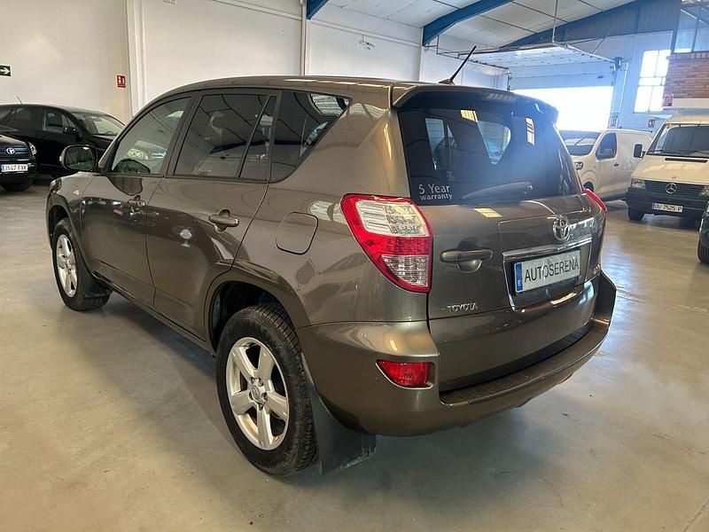 Usado Toyota RAV4 150 CV (110 kW) 2012 Marrón SUV