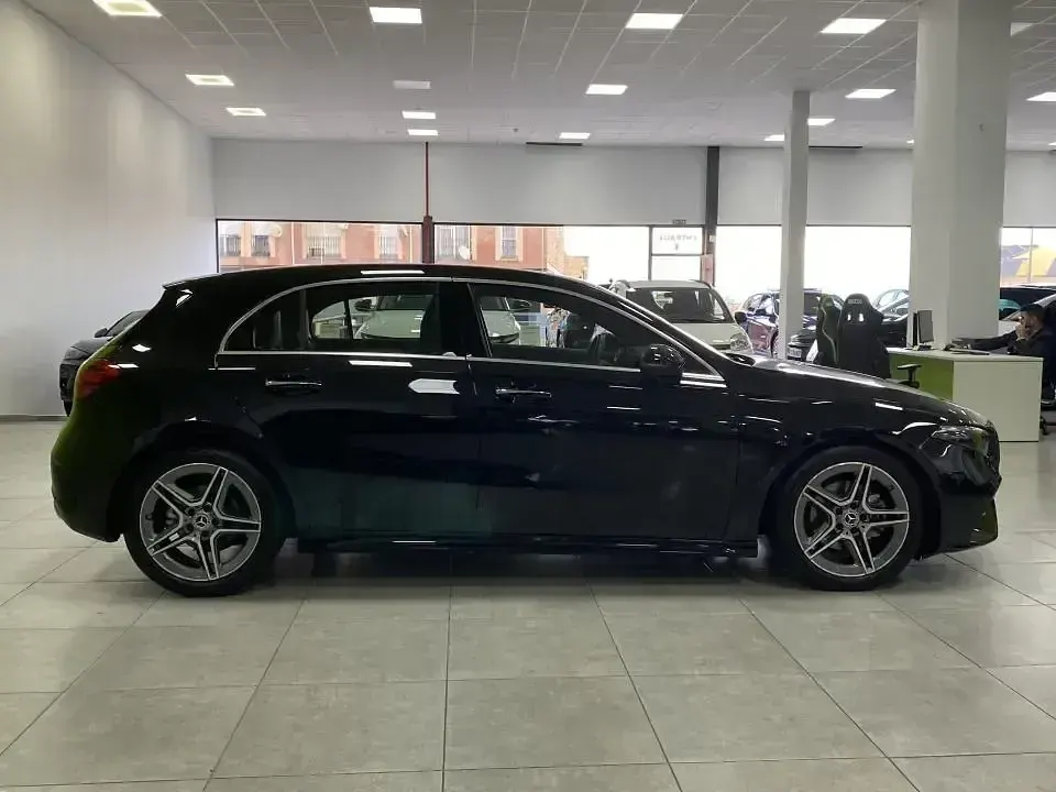 Begagnad Mercedes A180 AMG 136 HK (100 kW) 2025 Svart Sedan