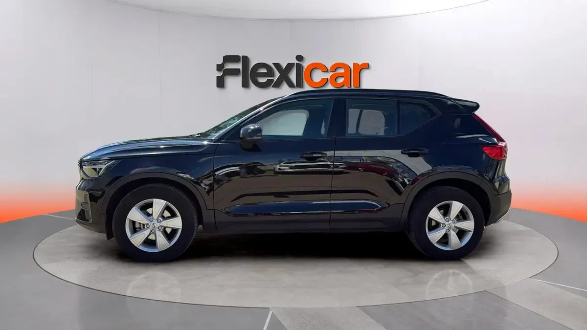 Usado Volvo XC40 Momentum 129 CV (94 kW) 2022 Negro SUV