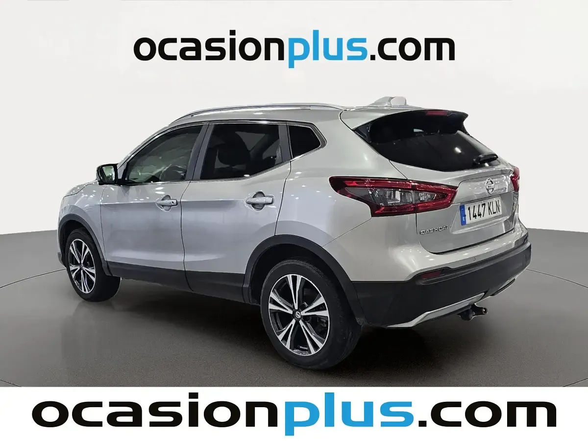 Usado Nissan Qashqai N-Connecta 116 CV (85 kW) 2018 Gris plata SUV