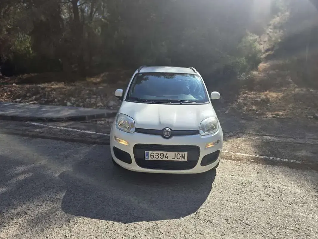 Usado Fiat Panda Lounge 69 CV (50 kW) 2015 Blanco Utilitario
