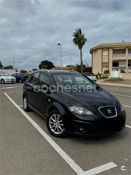 Usado Seat Altea XL Style 140 CV (102 kW) 2013 Negro Monovolumen