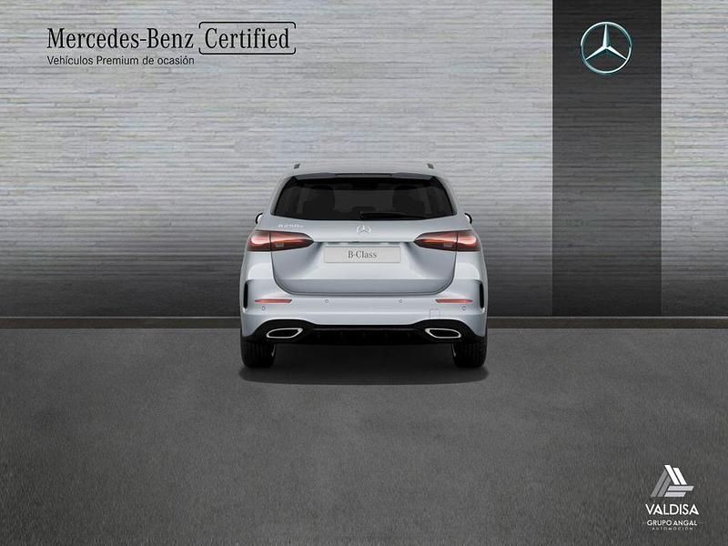 Usado Mercedes B250e 163 CV (119 kW) 2025 Gris Monovolumen